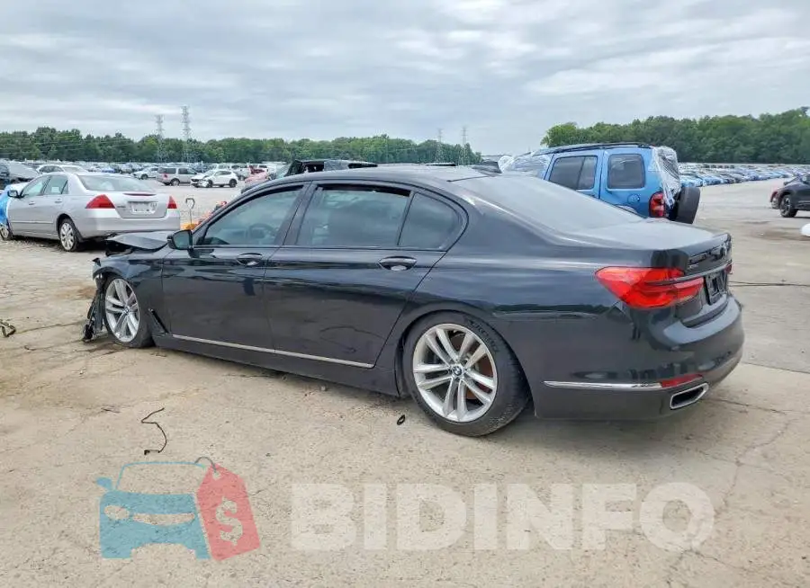 WBA7F2C54JG424075 Photo# 2