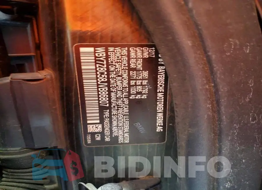 WBY7Z8C58JVB86807 Photo# 13