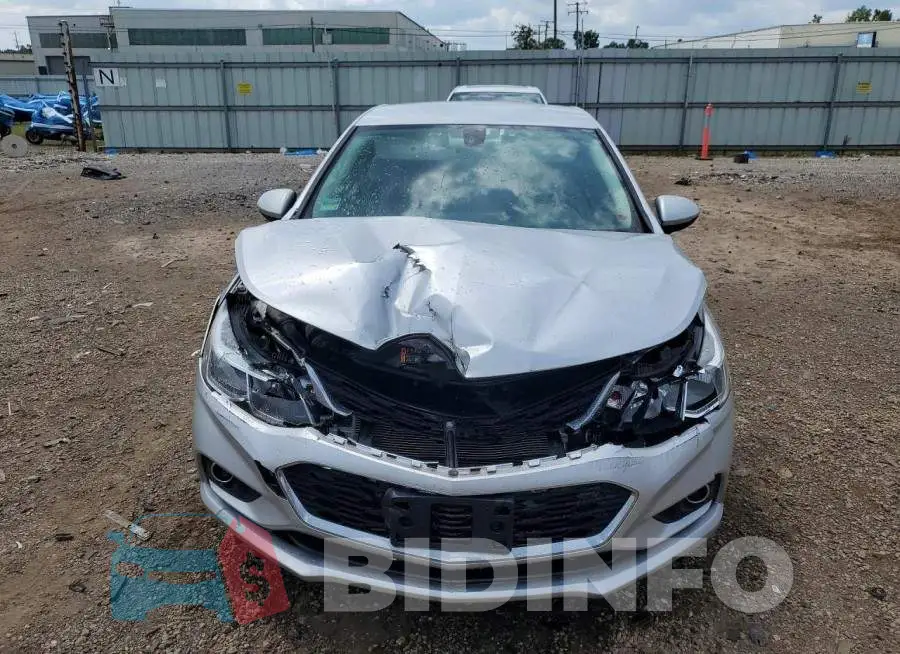 1G1BC5SM3J7148402 Photo# 5