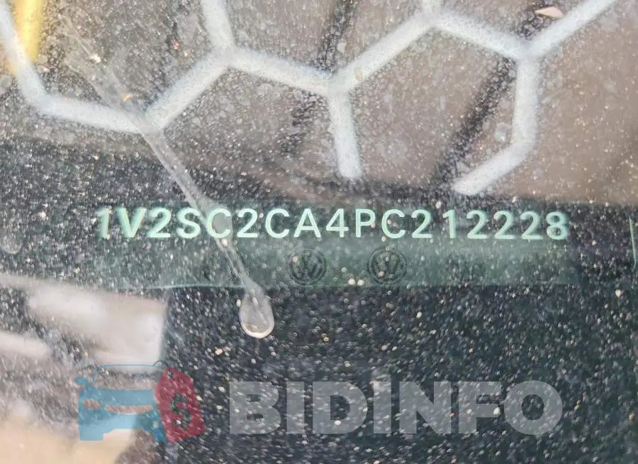 1V2SC2CA4PC212228 Photo# 13