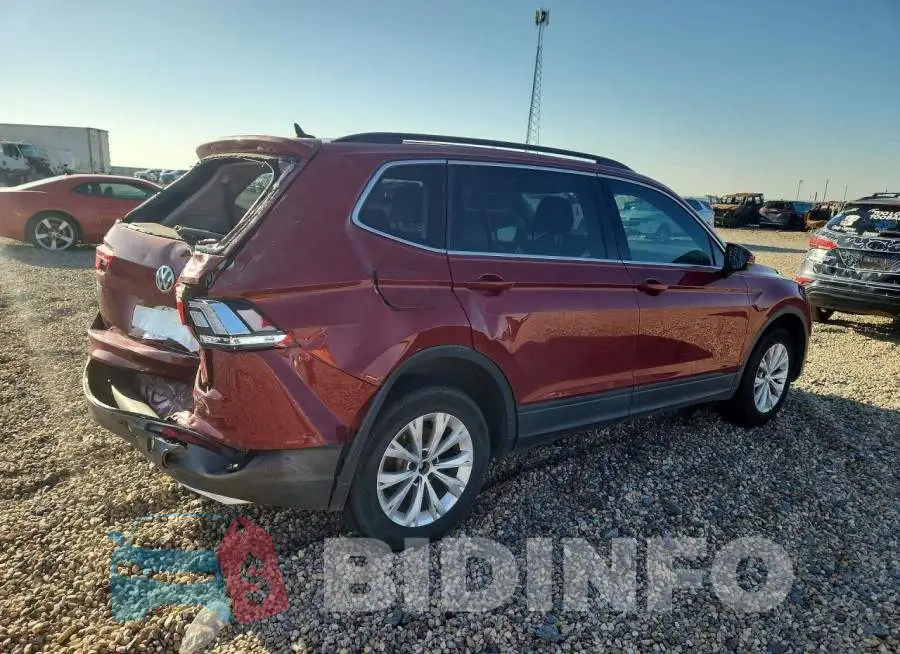 3VV3B7AX7KM064162 Photo# 3