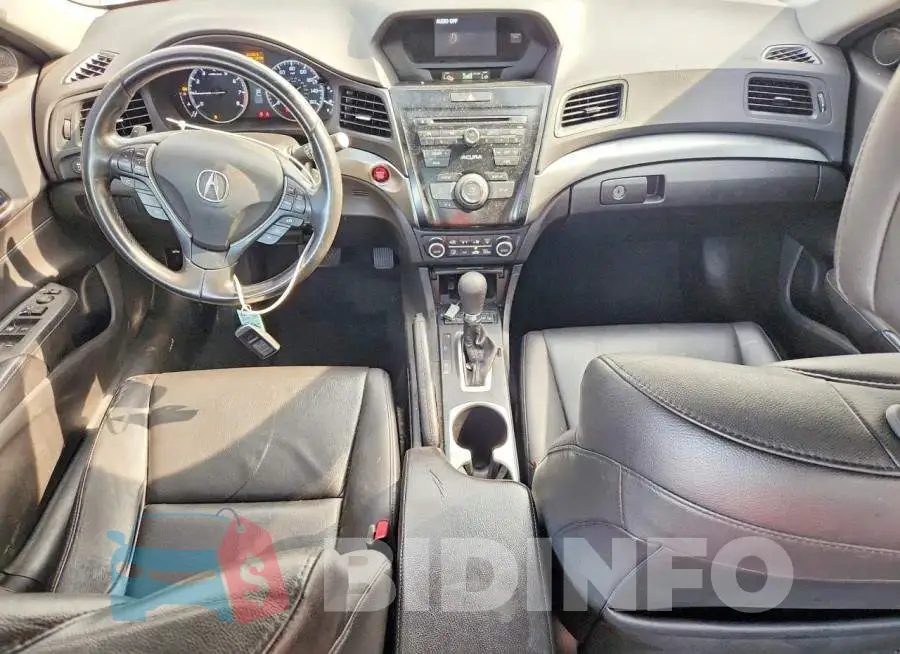 19UDE2F3XHA003804 Photo# 8