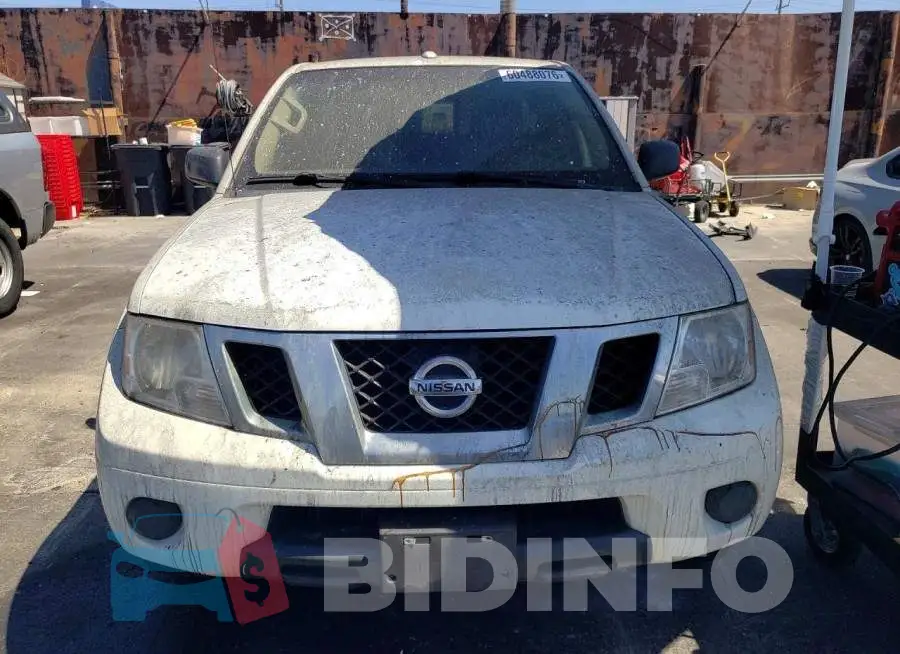1N6BD0CT5HN737354 Photo# 5