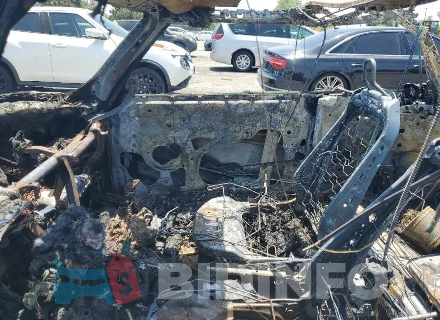 WMWWJ5C06M3M81583 Photo# 7