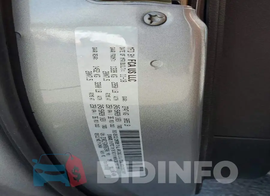 2C4RC1FGXKR567348 Photo# 13