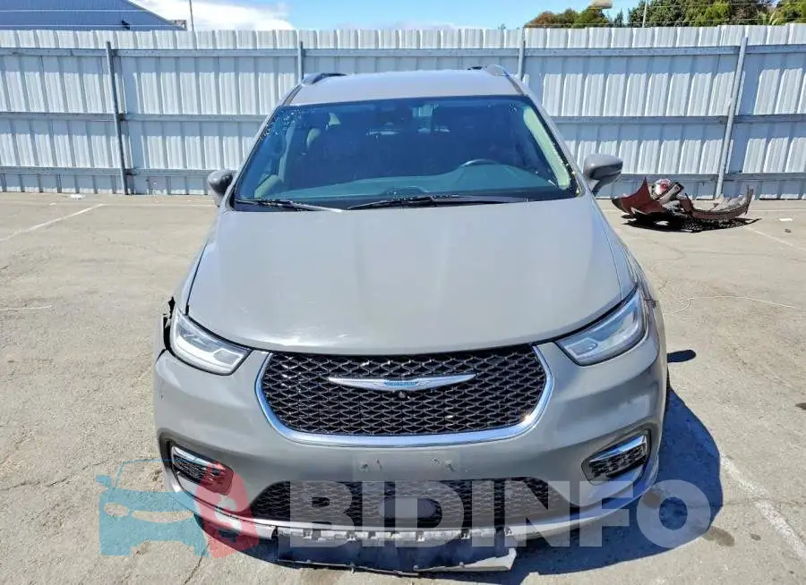 2C4RC1L79MR581104 Photo# 5