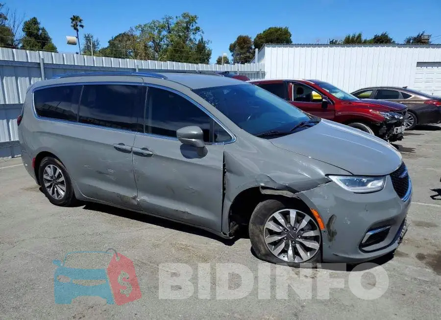 2C4RC1L79MR581104 Photo# 4