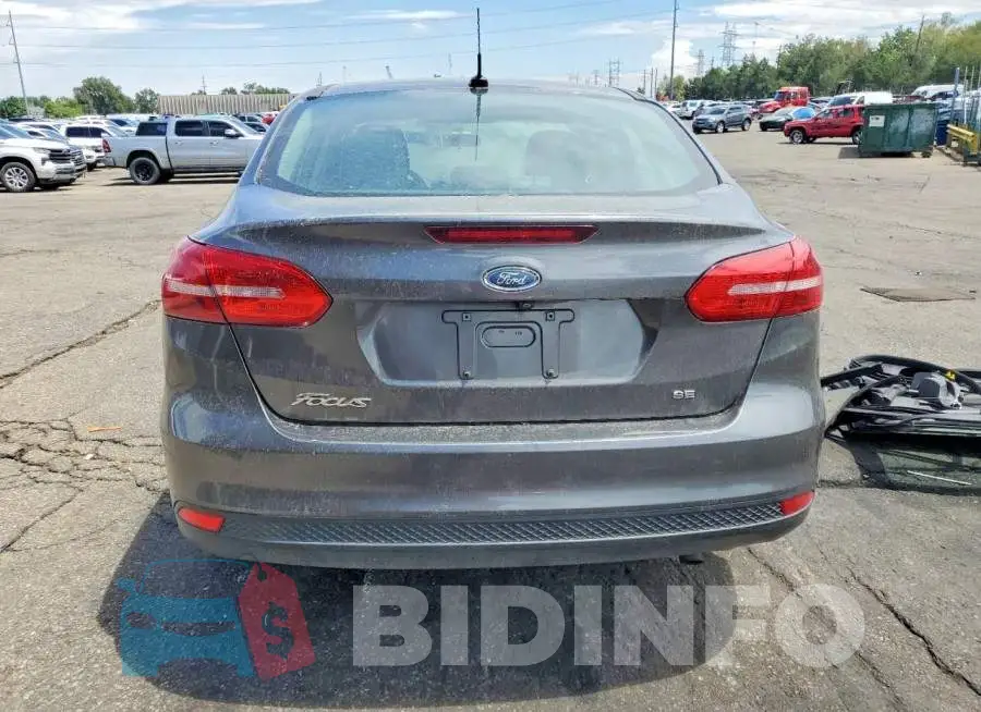 1FADP3F24JL271091 Photo# 6