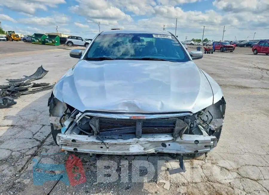 1FAHP2F88JG109490 Photo# 5