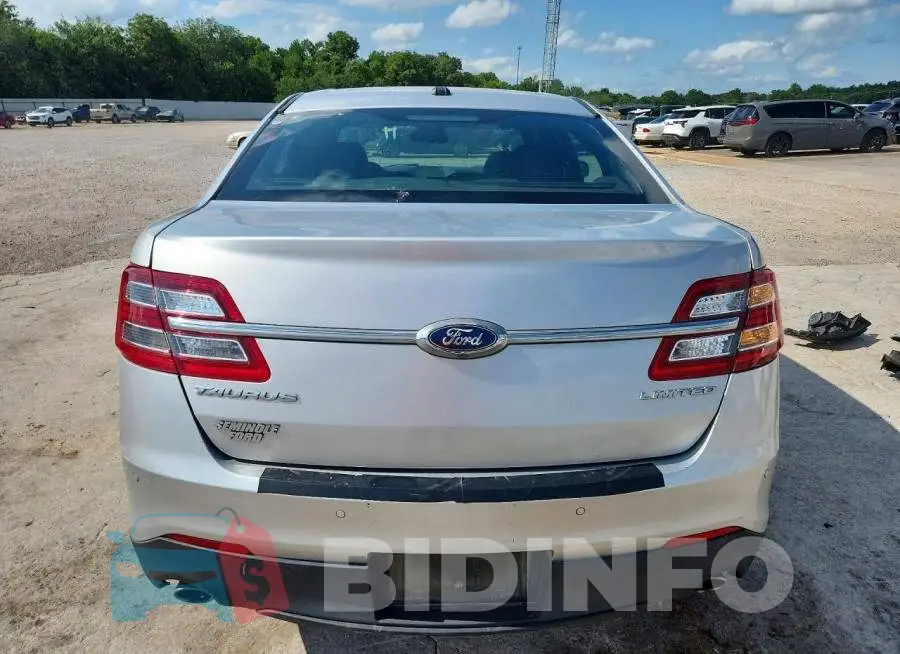 1FAHP2F88JG109490 Photo# 6