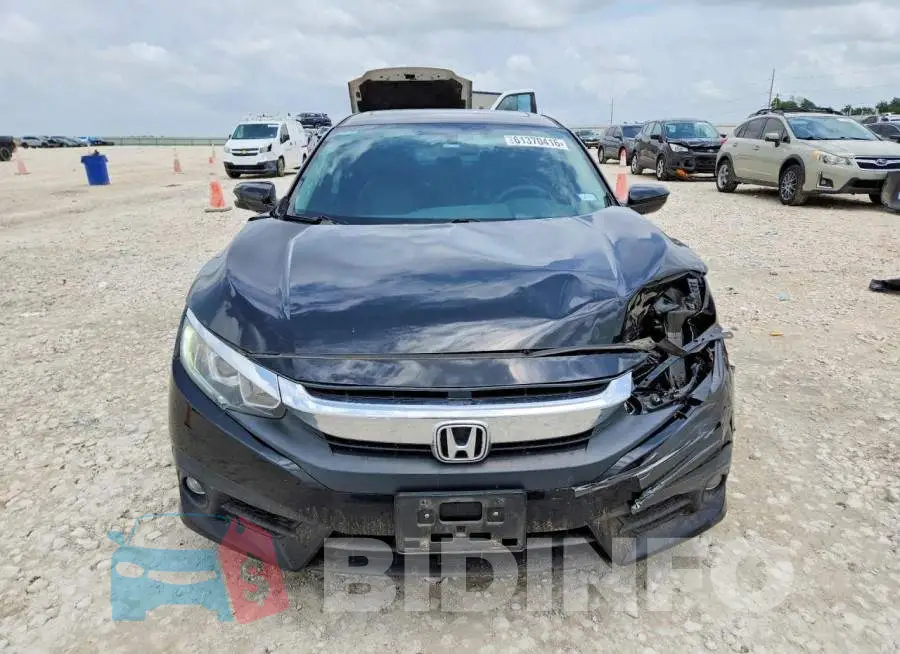 19XFC1F30HE024164 Photo# 5