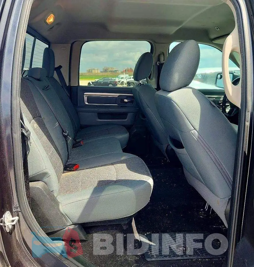 3C6RR6LT8JG145913 Photo# 10