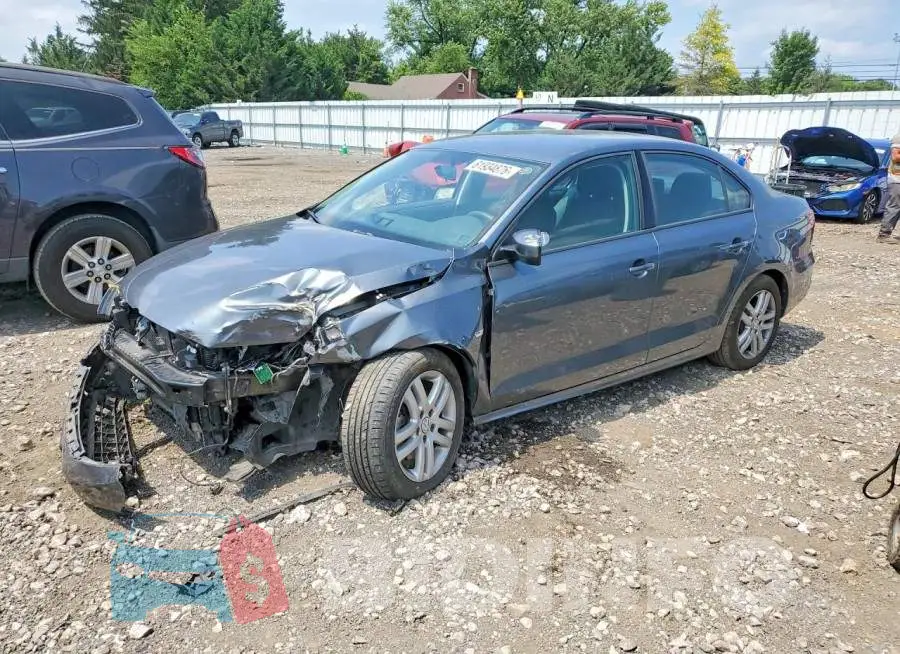 3VW2B7AJXJM220714 Photo# 1