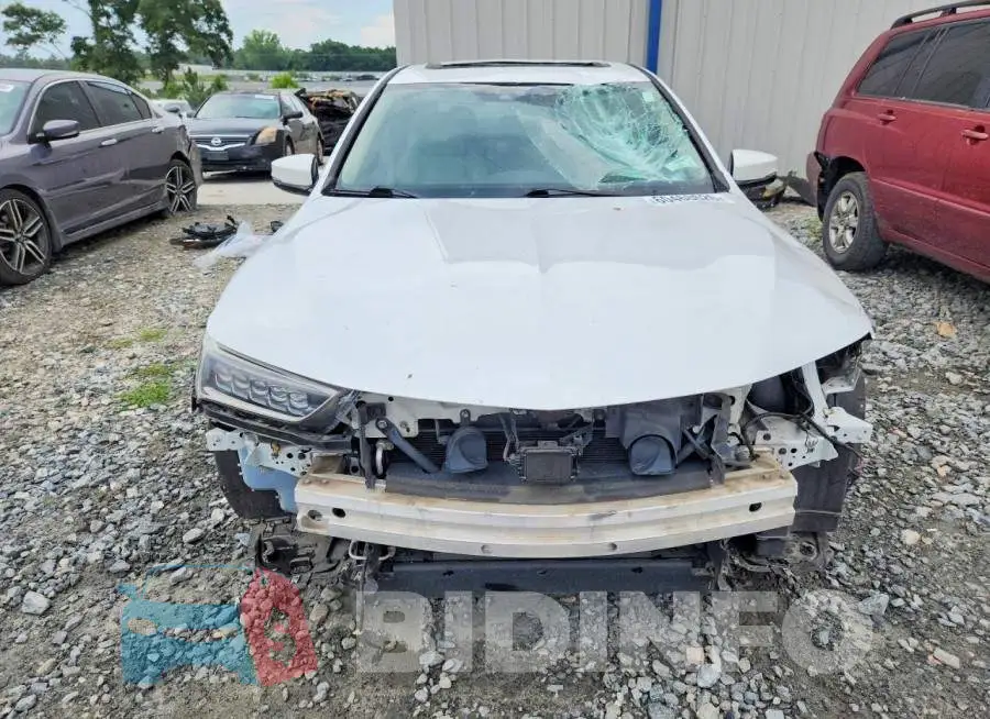 19UUB1F32LA017787 Photo# 5