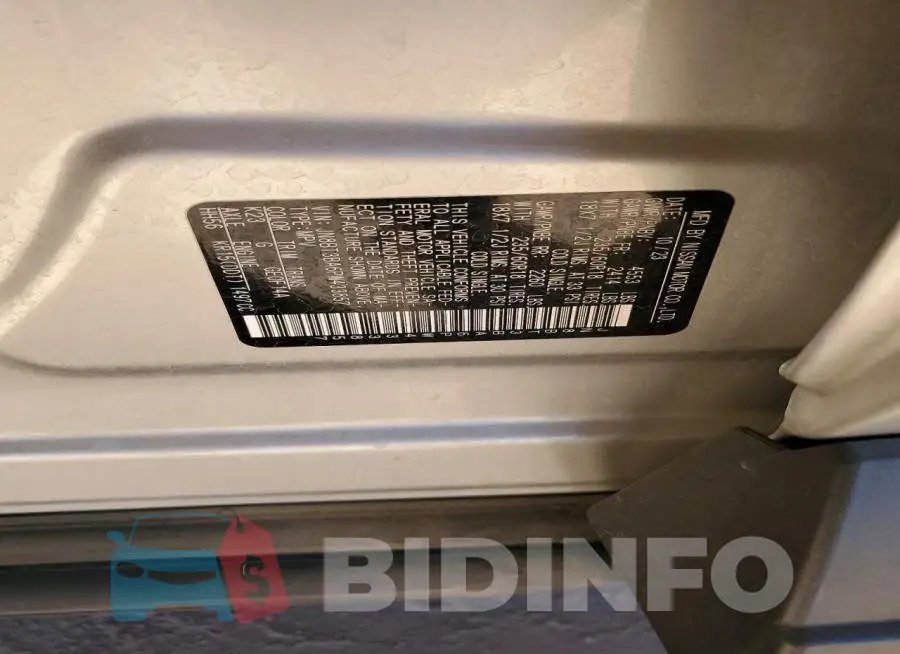 JN8BT3BA6PW433857 Photo# 12