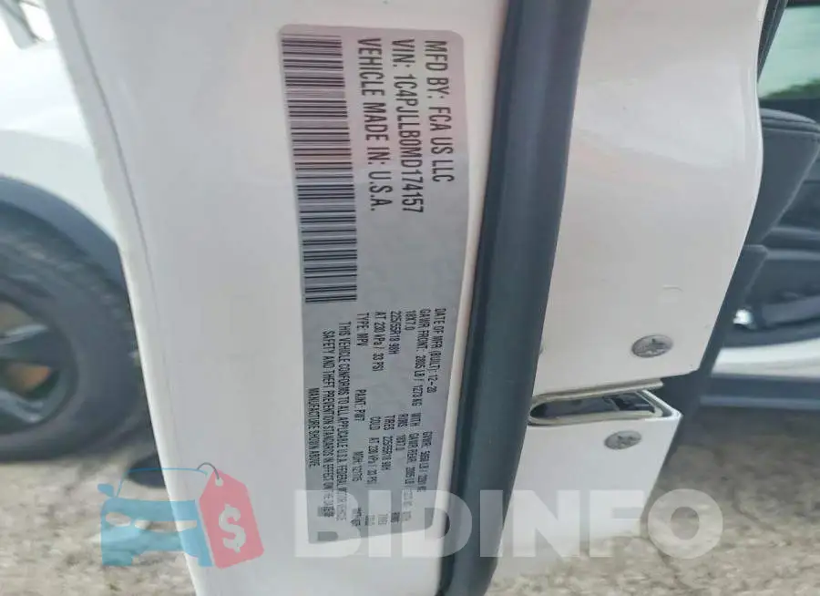 1C4PJLLB0MD174157 Photo# 12