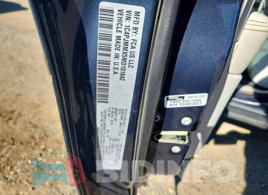 1C4PJMMX5MD101642 Photo# 12