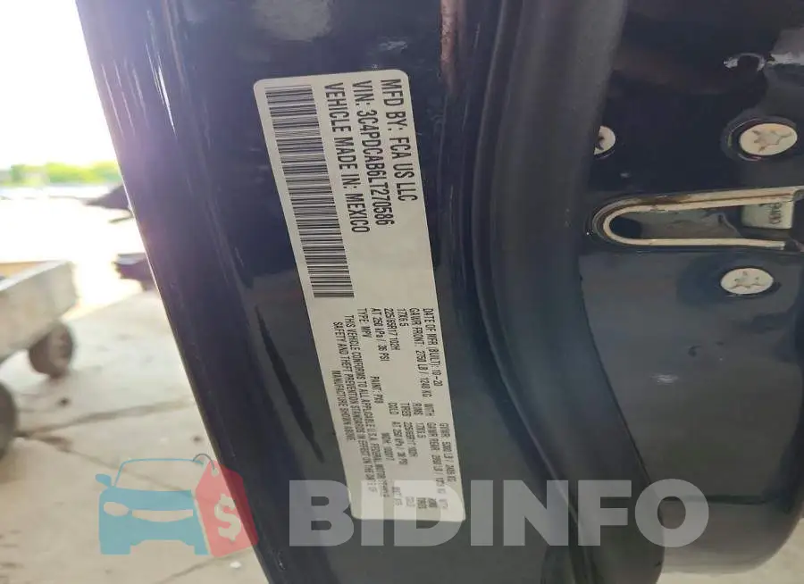 3C4PDCAB6LT270586 Photo# 14