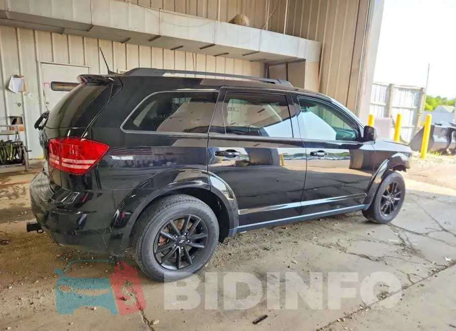 3C4PDCAB6LT270586 Photo# 3