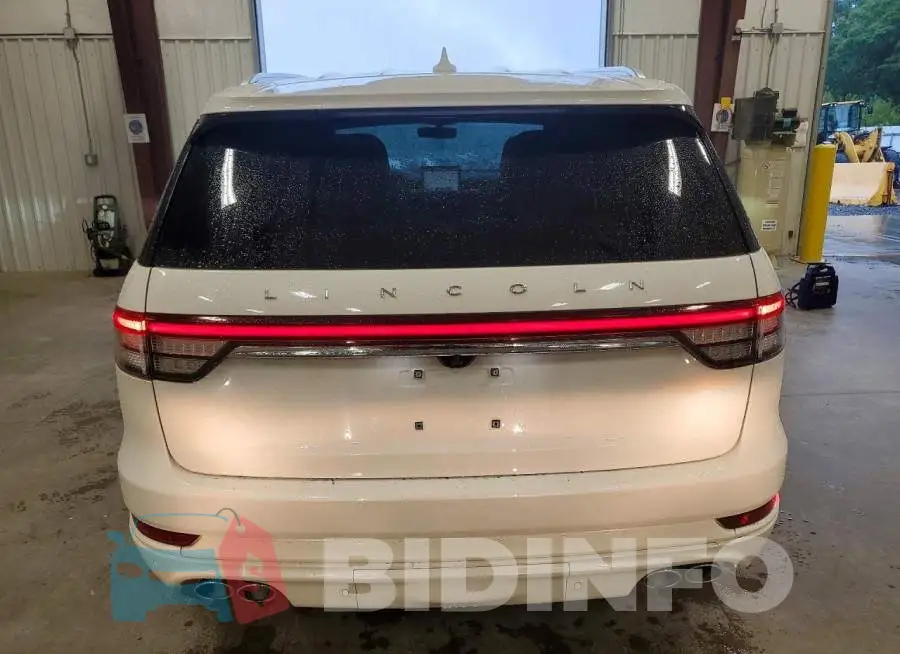 5LM5J7XC9NGL01563 Photo# 6