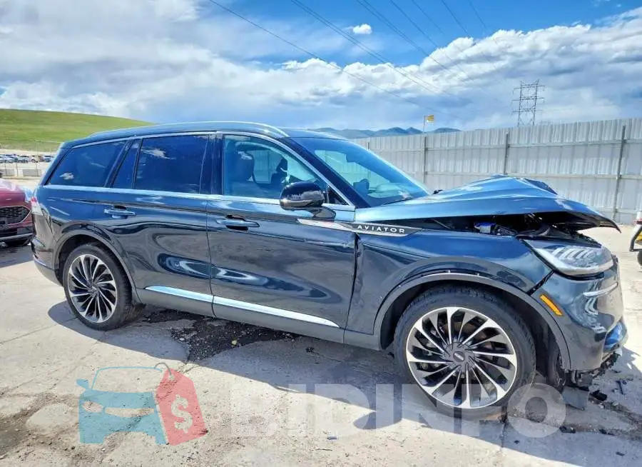 5LM5J7XC9NGL19044 Photo# 4