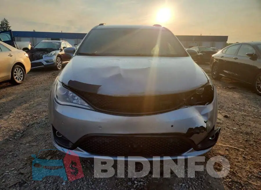 2C4RC1EG7KR590135 Photo# 5