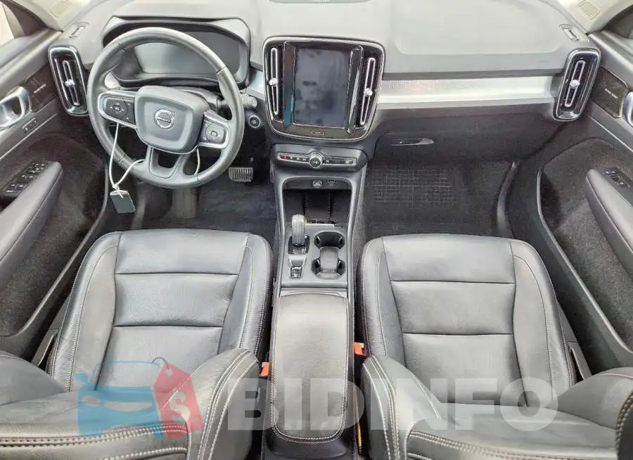 YV4162UK3L2298866 Photo# 8