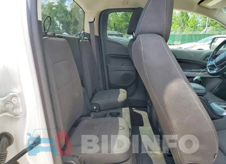 1GCHSCEA5M1206575 Photo# 10