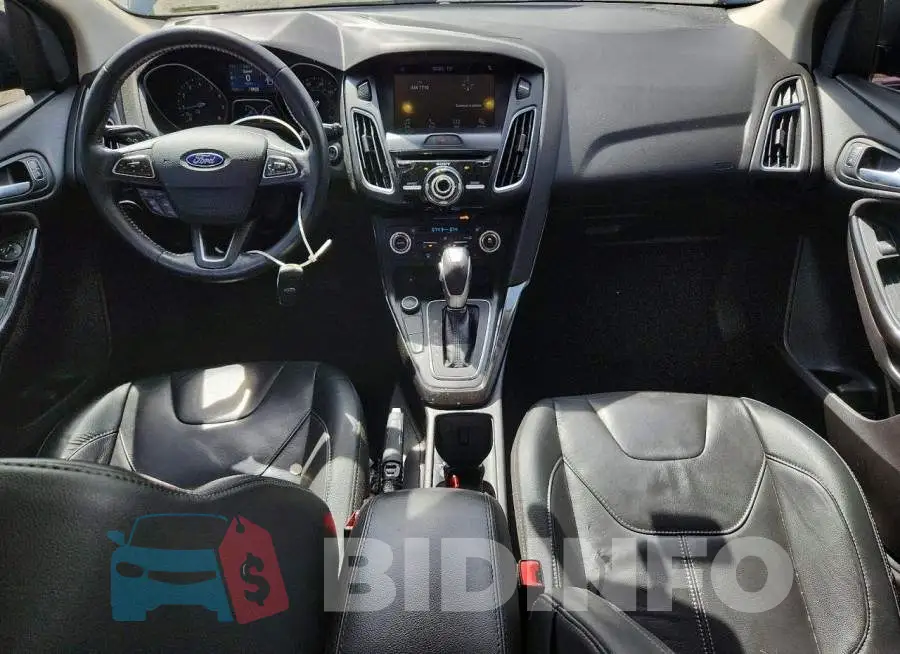 1FADP3N23HL279095 Photo# 8