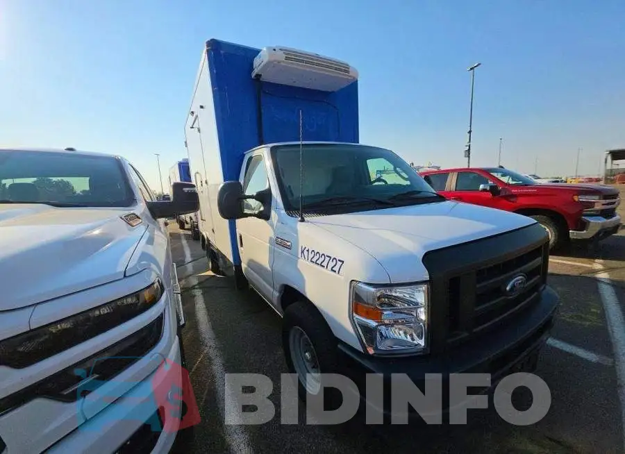 1FDWE3FK9PDD31812 Photo# 2