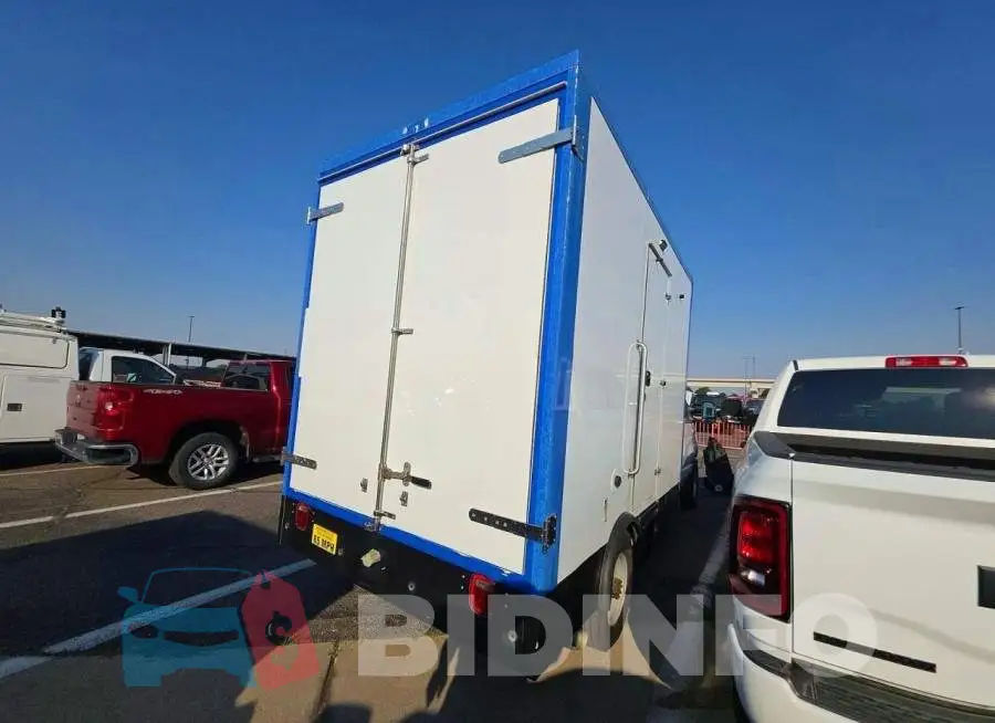 1FDWE3FK9PDD31812 Photo# 4