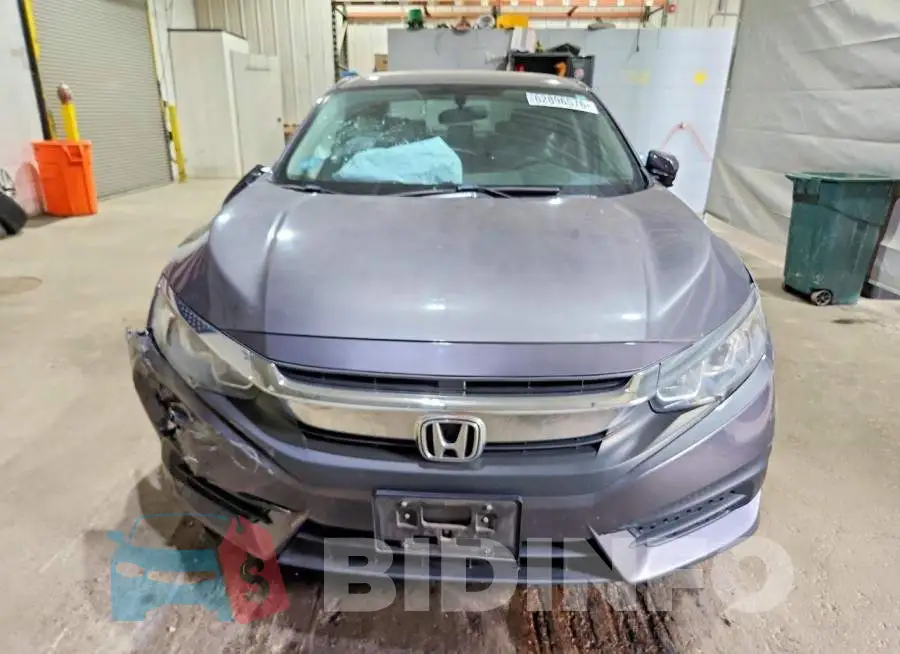 19XFC2F57HE028414 Photo# 5