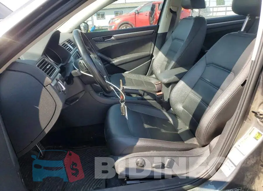 1VWDT7A36HC068756 Photo# 7