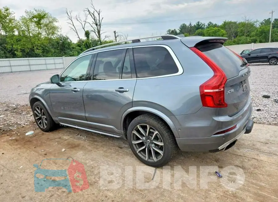 YV4A22PK5J1216131 Photo# 2