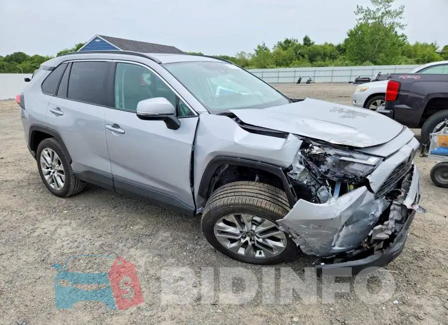 2T3A1RFV6SW547233 Photo# 4