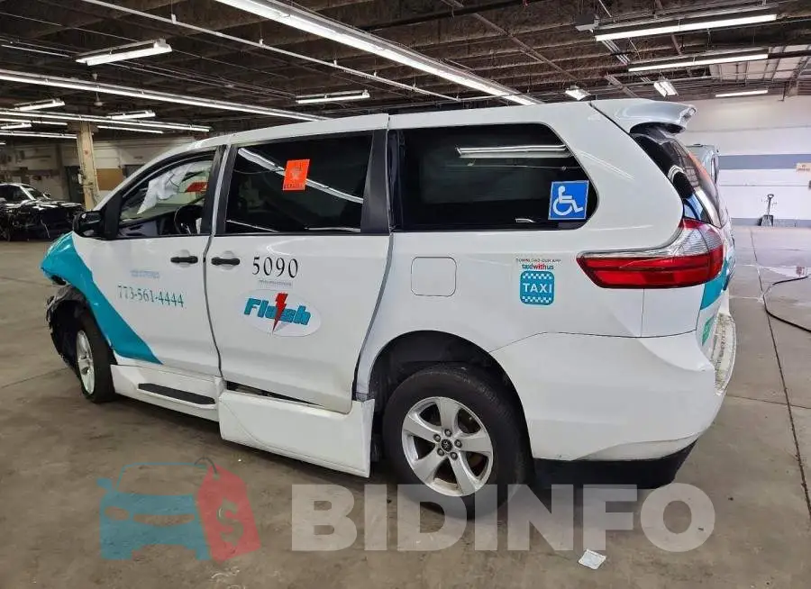 5TDZZ3DC3LS036785 Photo# 2