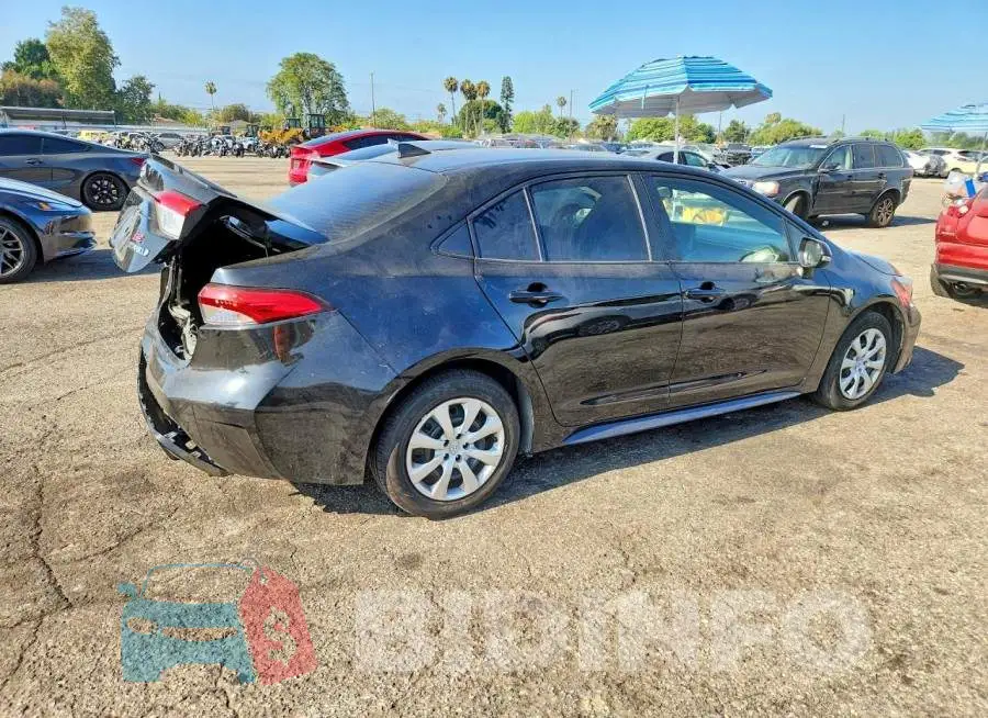 JTDBCMFE9R3033231 Photo# 3