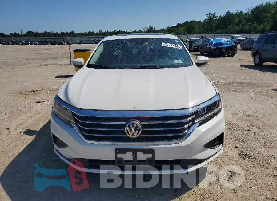 1VWSA7A37MC004748 Photo# 5