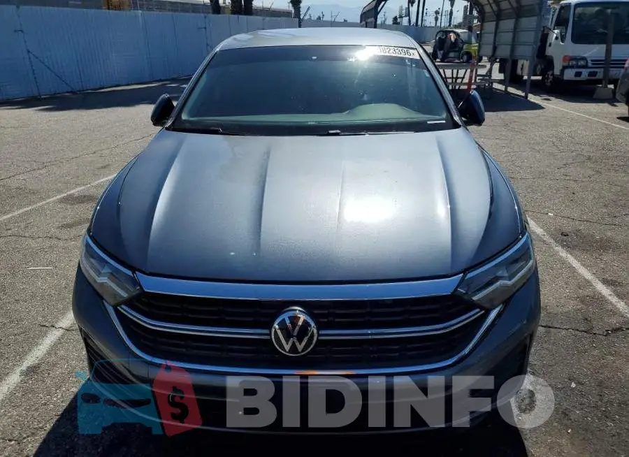 3VW5M7BU5PM040856 Photo# 5
