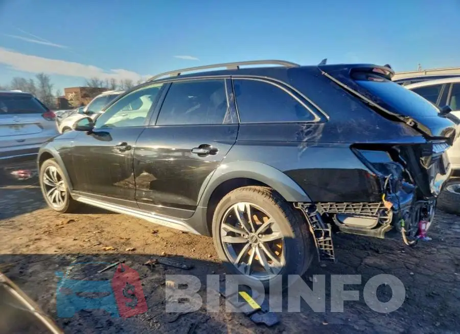 WA18AAF40RA127526 Photo# 2