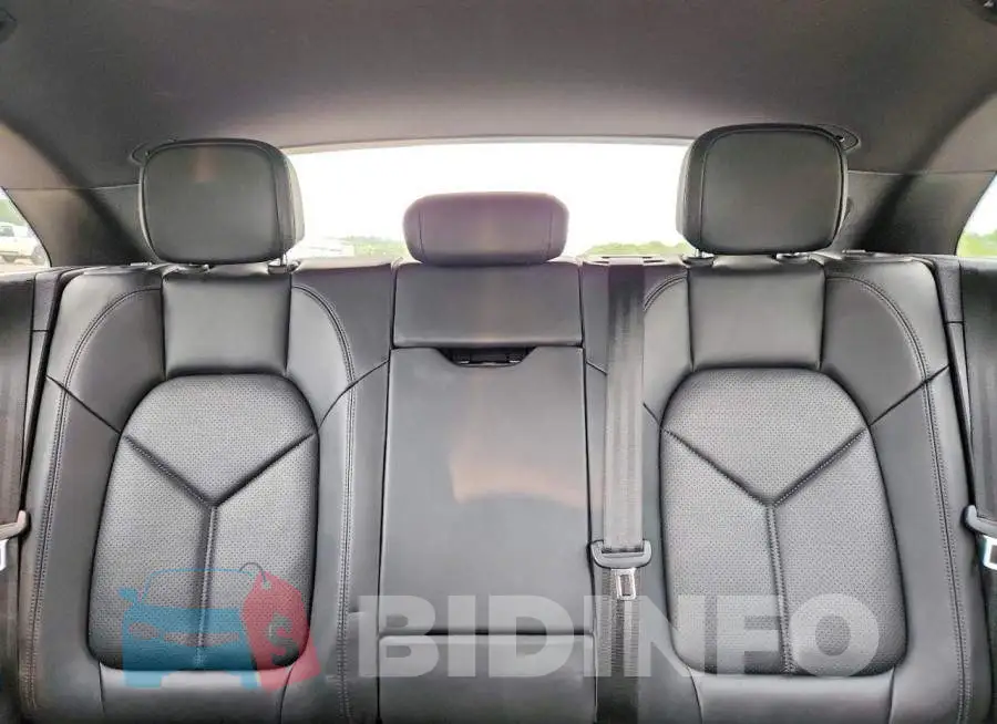 WP1AA2A56JLB14039 Photo# 10