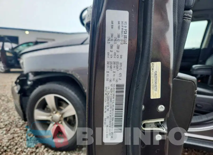 1C4NJDEB3HD192734 Photo# 12
