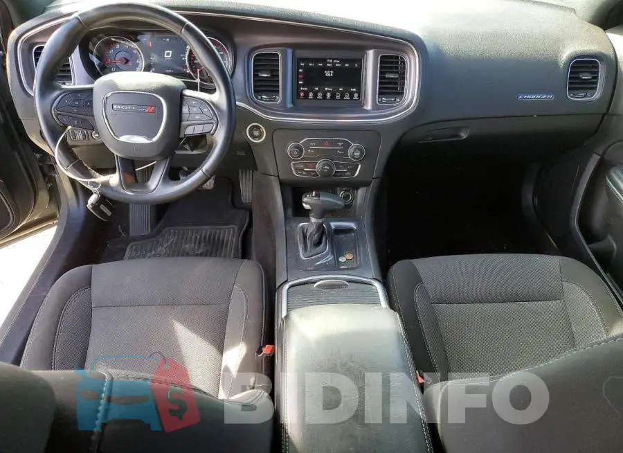 2C3CDXBG8JH323363 Photo# 8
