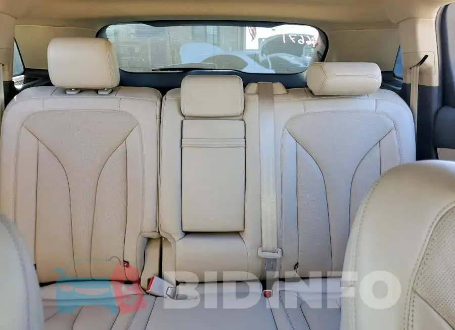 2LMPJ6LR3JBL40817 Photo# 10