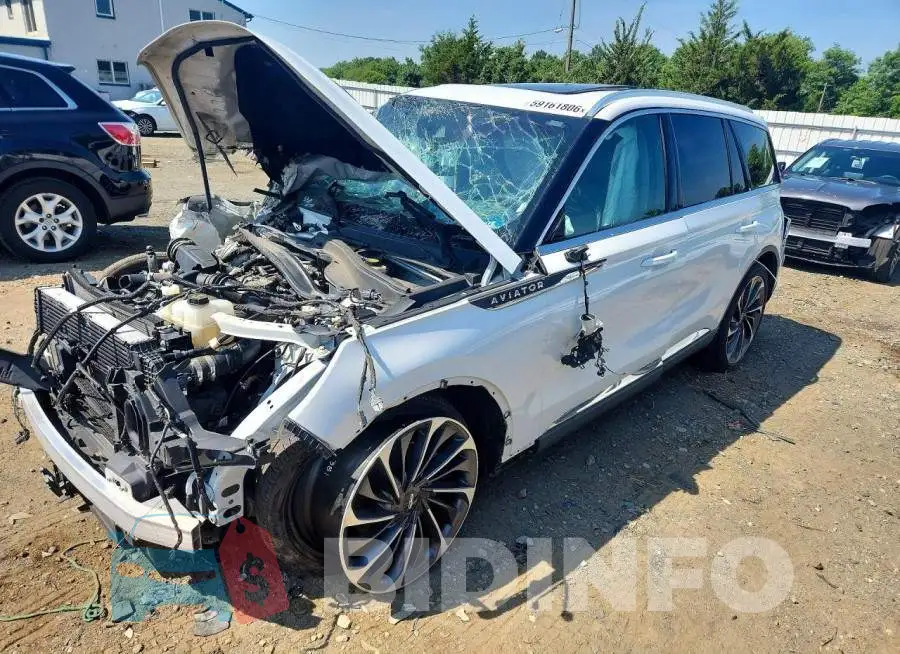 5LM5J7XC9LGL15413 Photo# 1