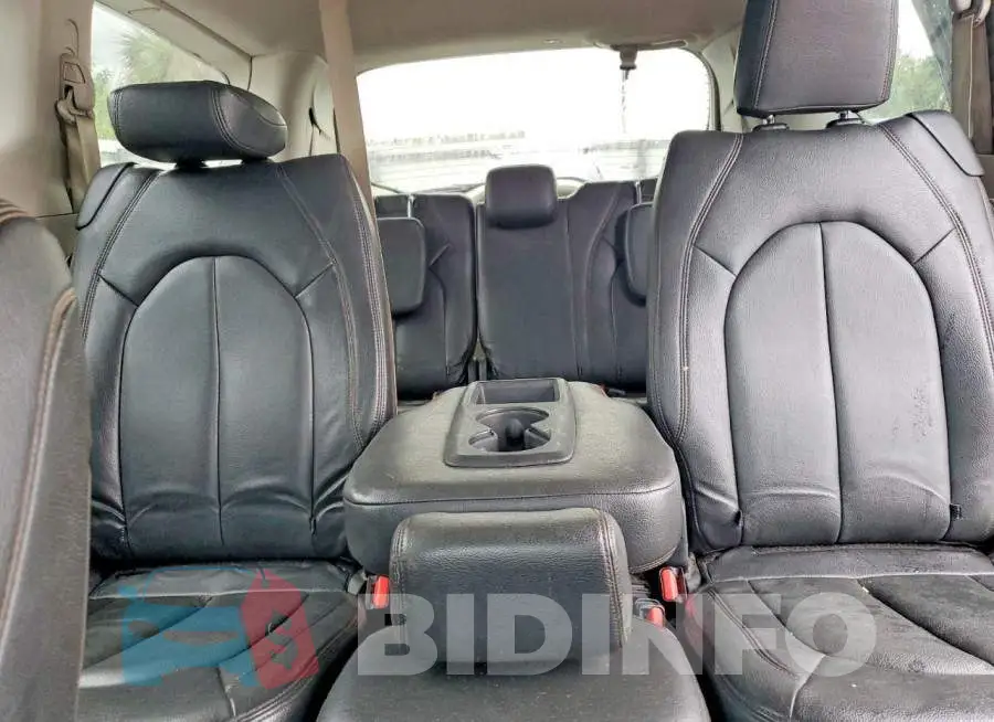 2C4RC1FG4JR126474 Photo# 10