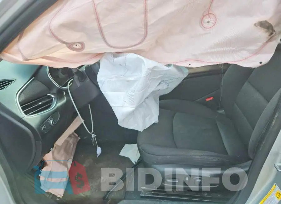 1G1ZD5ST1KF104988 Photo# 7