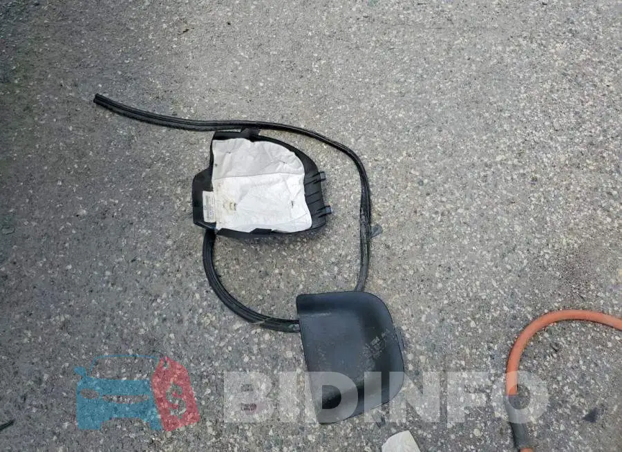 1GCHSCEA6M1215804 Photo# 12