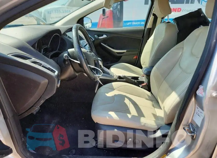 1FADP3J22HL288232 Photo# 7