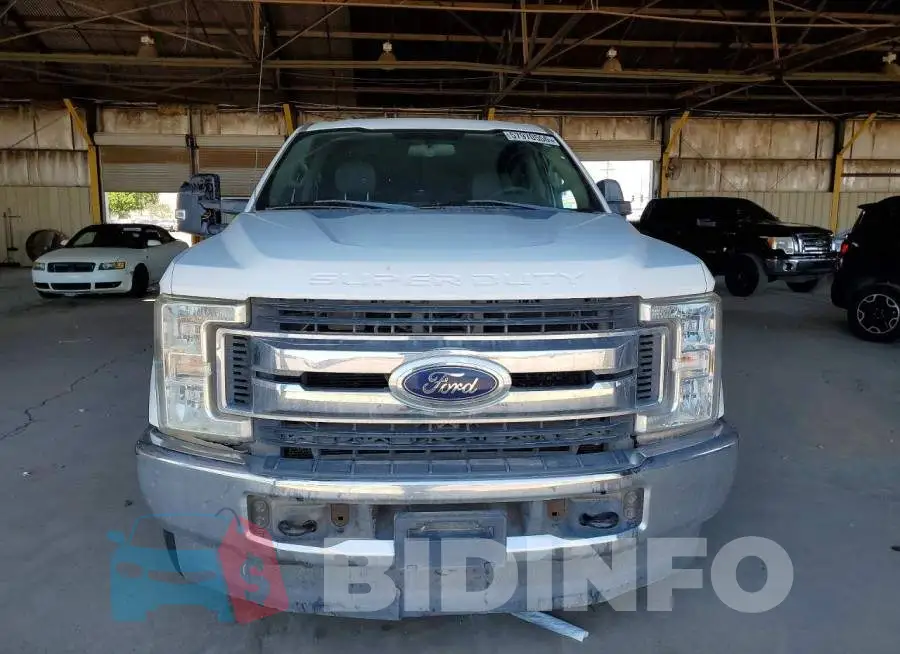 1FT7W2BT0JEB97403 Photo# 5